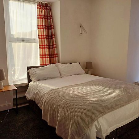 Queens Rooms ポルスマドグ 部屋 写真